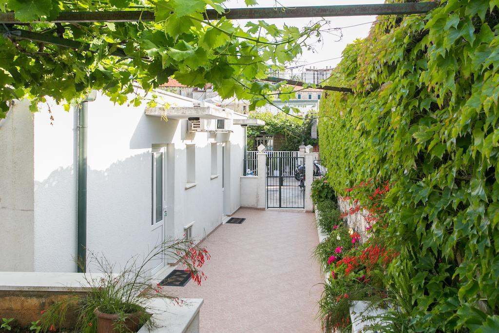 Apartments Miramare & Campara Дубровник Екстериор снимка